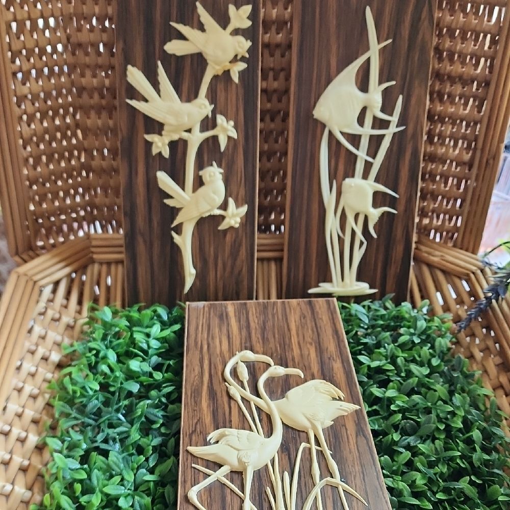 Vtg Plaques Trio Of Celluloid & Wood Panel Wall Art